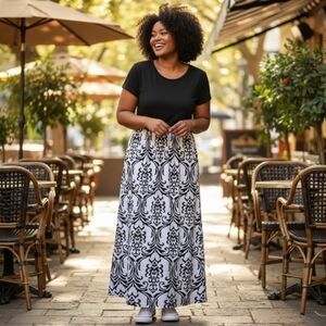 Classic Fashion Black and White Patterned Maxi Dress